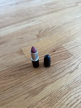 Mac lipstick 666 sweet deal matte lipstick pink